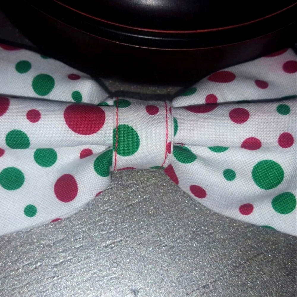 Toddler clip on bow tie red green white